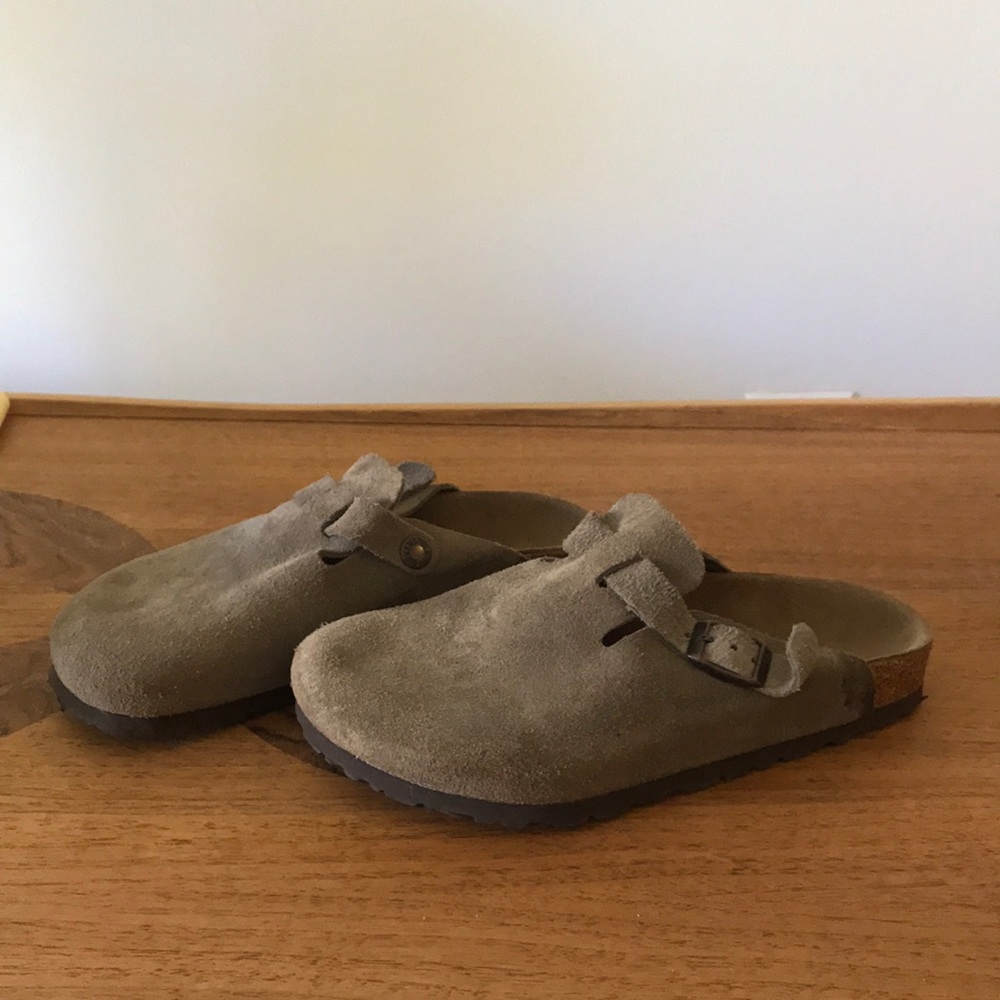 Birkenstock Boston taupe suede clog size 34